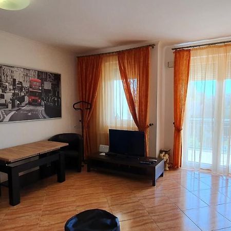 Bazsi Golden Beach Apartman Siófok Esterno foto