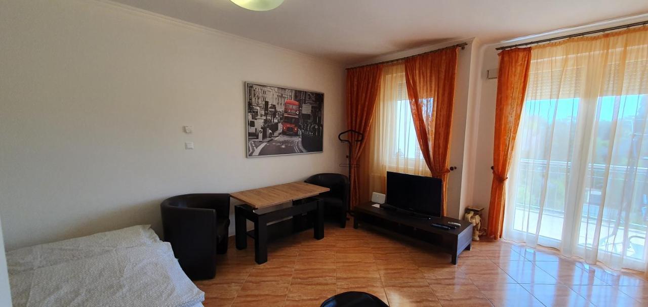 Bazsi Golden Beach Apartman Siófok Esterno foto