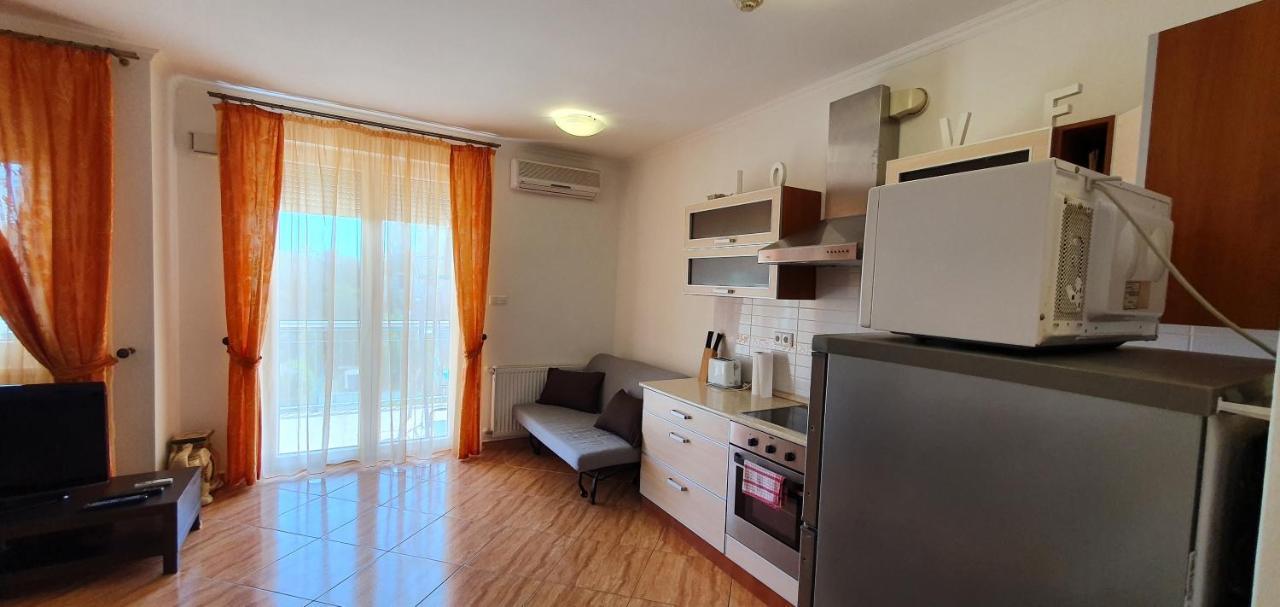Bazsi Golden Beach Apartman Siófok Esterno foto