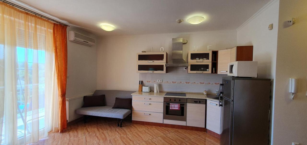 Bazsi Golden Beach Apartman Siófok Esterno foto